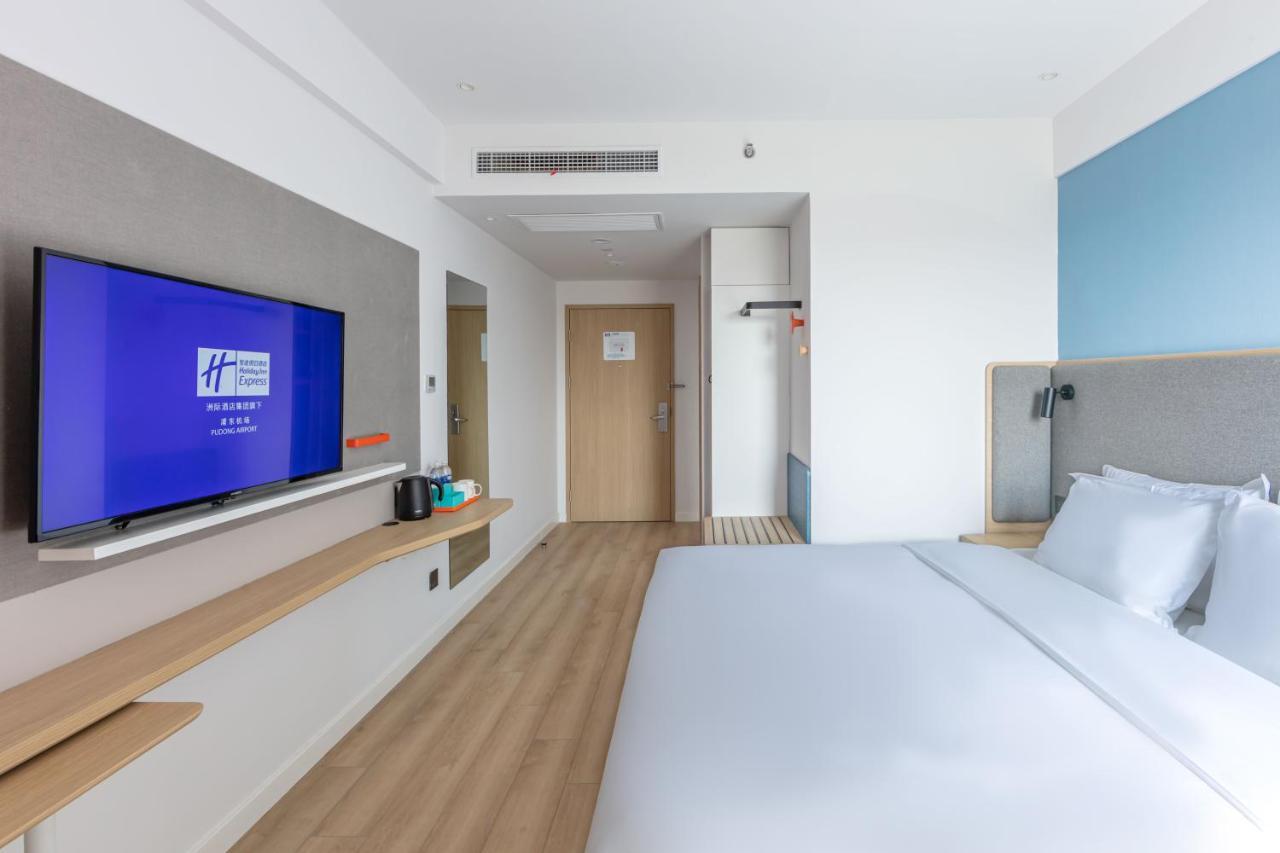 Holiday Inn Express Shanghai Pudong Airport By Ihg Exteriör bild