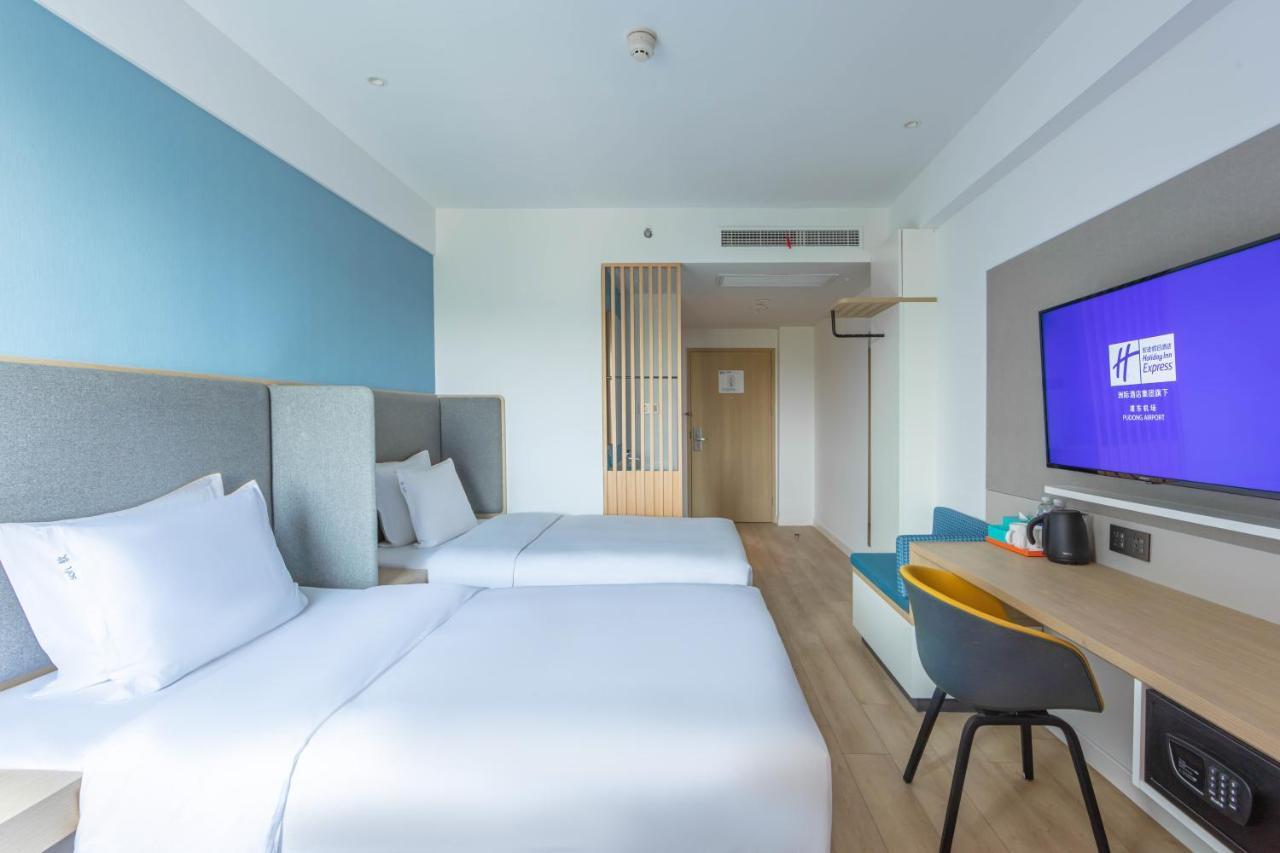 Holiday Inn Express Shanghai Pudong Airport By Ihg Exteriör bild