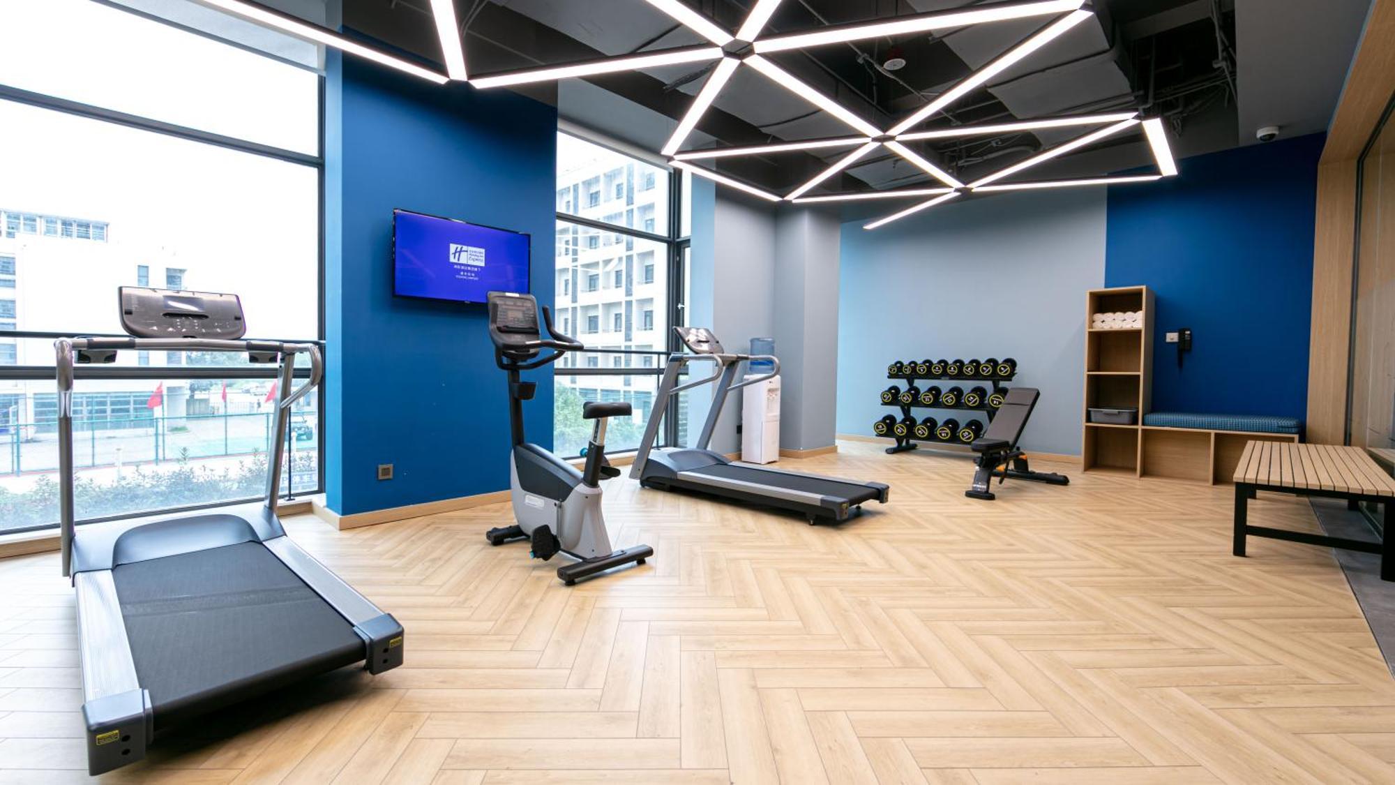 Holiday Inn Express Shanghai Pudong Airport By Ihg Exteriör bild