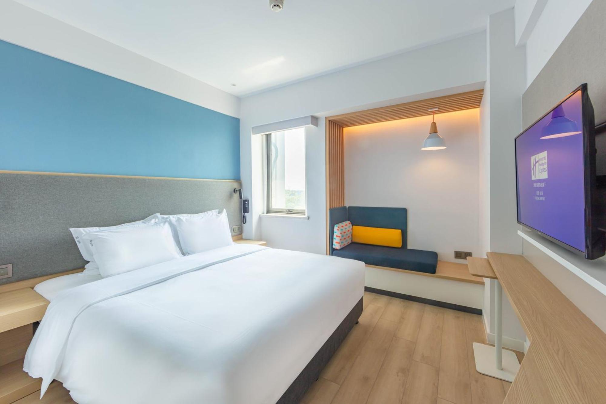 Holiday Inn Express Shanghai Pudong Airport By Ihg Exteriör bild