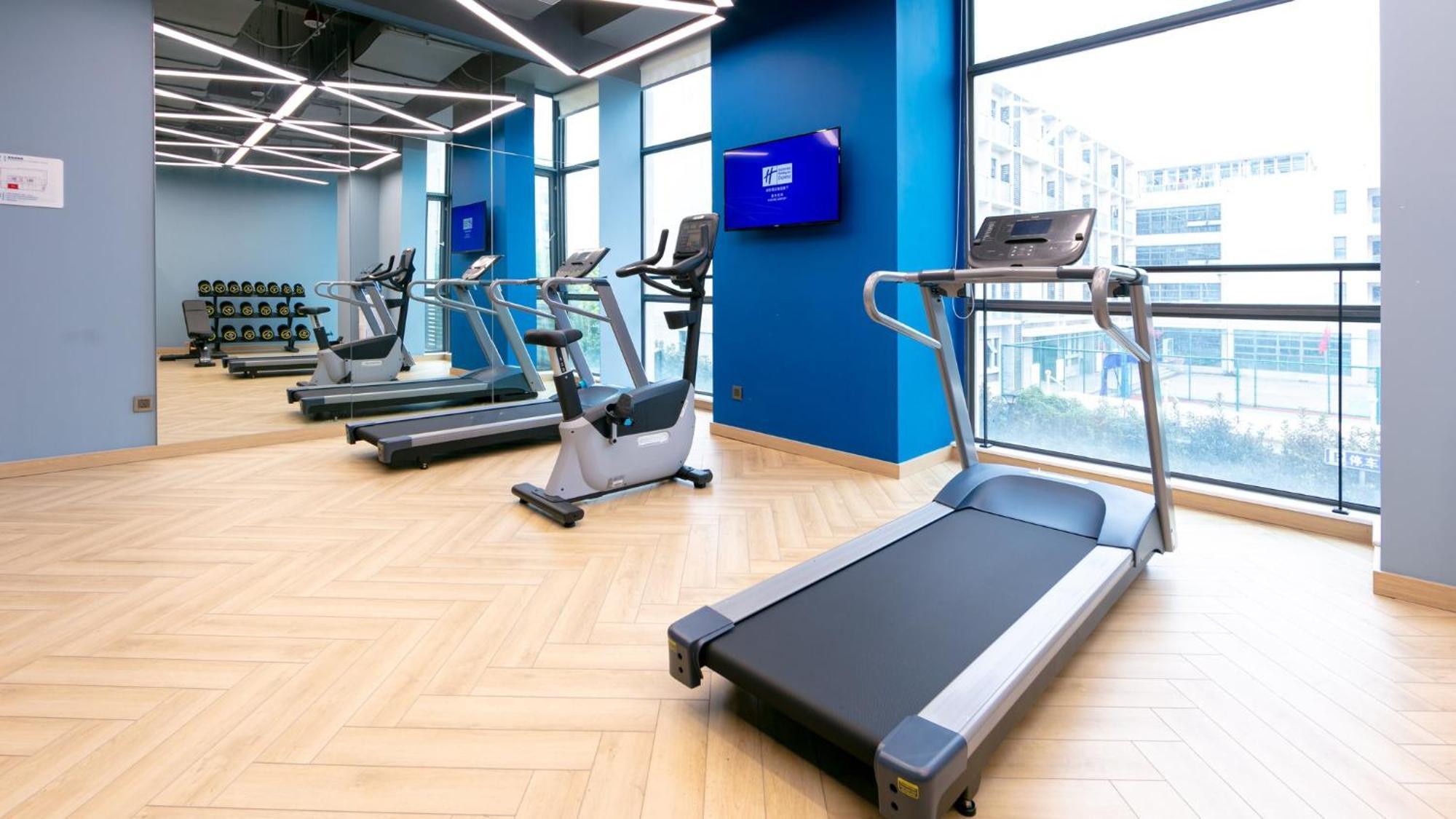 Holiday Inn Express Shanghai Pudong Airport By Ihg Exteriör bild