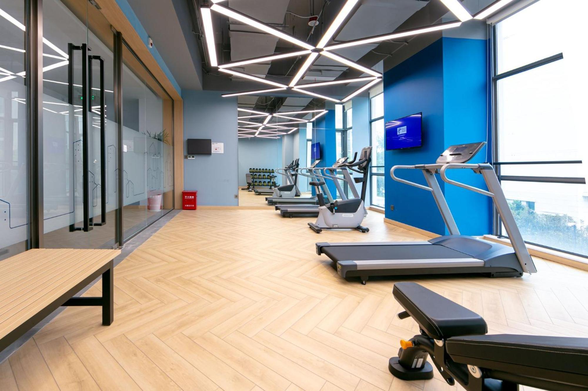 Holiday Inn Express Shanghai Pudong Airport By Ihg Exteriör bild